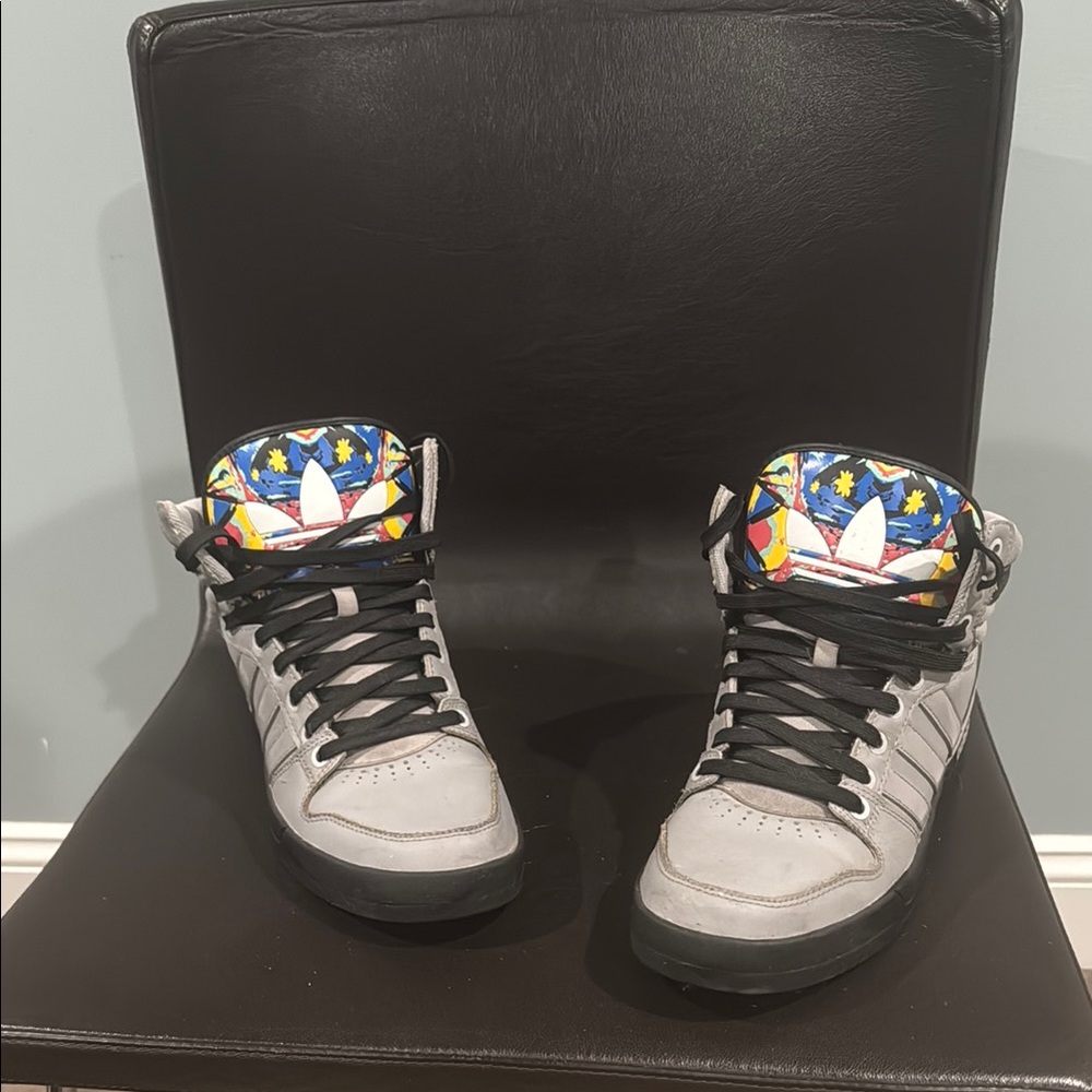 Adidas High-Top Sneakers with Colorful Floral Tongue - Picture 5 of 5